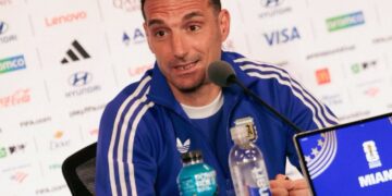 Scaloni habló antes del cruce con Cabo Verde: “El que se equivoca vuelve a casa”