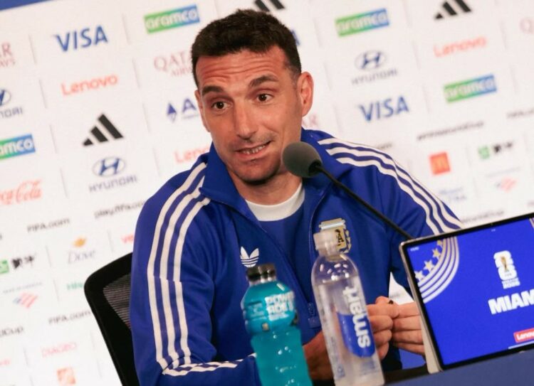 Scaloni habló antes del cruce con Cabo Verde: “El que se equivoca vuelve a casa” Scaloni habló antes del cruce con Cabo Verde: “El que se equivoca vuelve a casa”