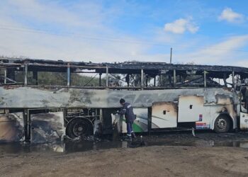 Se incendió un colectivo con 40 pasajeros a bordo