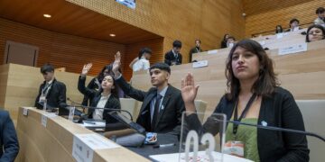 Sesenta estudiantes secundarios recrean el rol de senadores nacionales en Córdoba Sesenta estudiantes secundarios recrean el rol de senadores nacionales en Córdoba