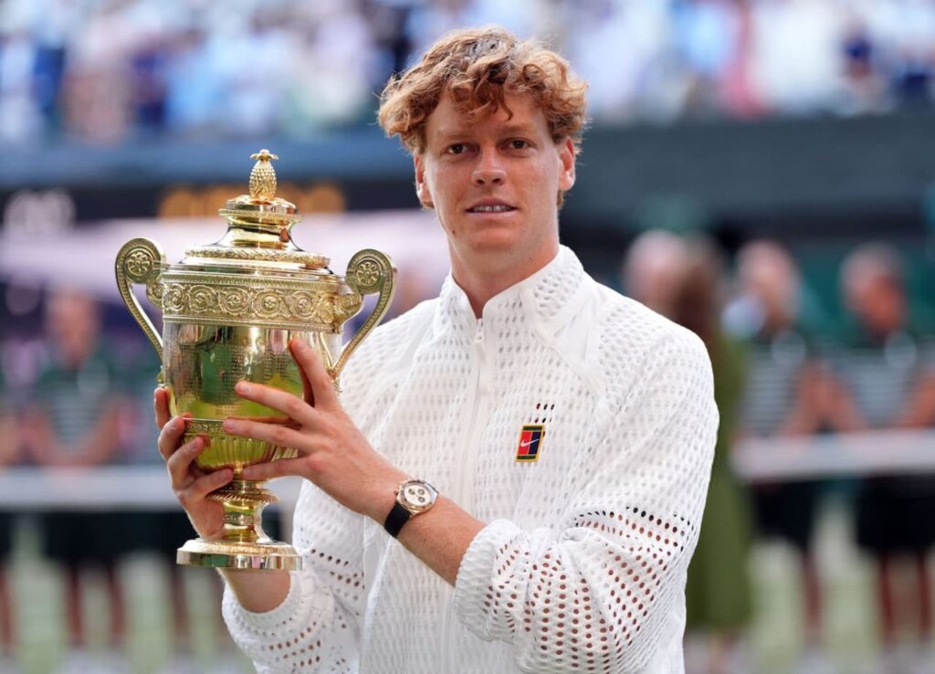 Sinner superó a Zverev en cuatro sets y retuvo la corona de Wimbledon Sinner superó a Zverev en cuatro sets y retuvo la corona de Wimbledon