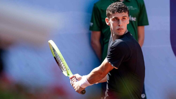 Juan Manuel Cerúndolo remontó en su debut en Gstaad.