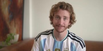 Un investigador estadounidense destacó la pasión por aprender de los argentinos Zachary McKinley, investigador cultural estadounidense radicado en Buenos Aires, destacó en un video la costumbre de los argentinos de seguir aprendiendo a lo largo de toda la vida.