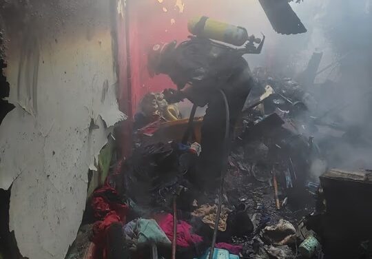 Una vecina salvó a dos menores de un incendio y terminó internada vecina