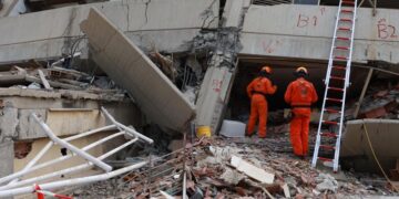Venezuela decretó siete días de duelo tras los terremotos que dejaron casi 2.300 muertos Venezuela decretó siete días de duelo tras los terremotos que dejaron casi 2.300 muertos