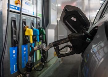 El Gobierno aplicó una suba parcial del impuesto a los combustibles