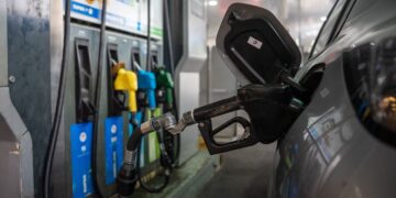 El Gobierno aplicó una suba parcial del impuesto a los combustibles