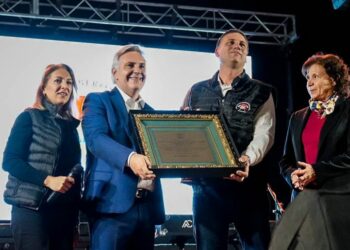 Llaryora celebró los 65 años de los Bomberos Voluntarios de Marcos Juárez