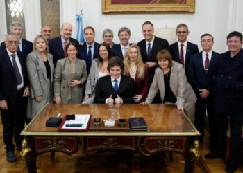 El Gobierno acelera la cobertura de vacantes y una reforma del Ministerio Público