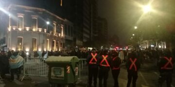 Seis detenidos tras una celebración que reunió a unas 20 mil personas