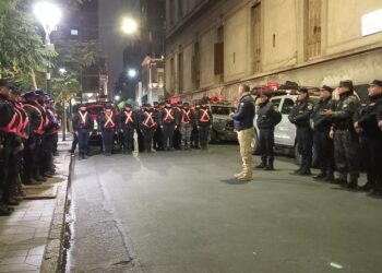 Murió un policía de Córdoba tras chocar durante una persecución en plena madrugada