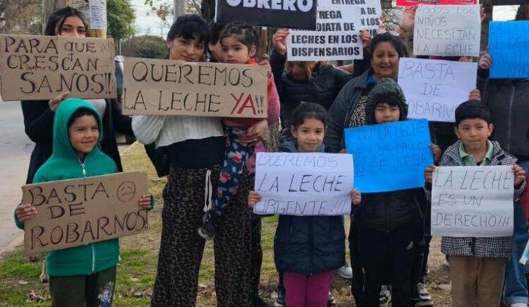 Reclaman por falta de entrega de leche en los dispensarios de la ciudad