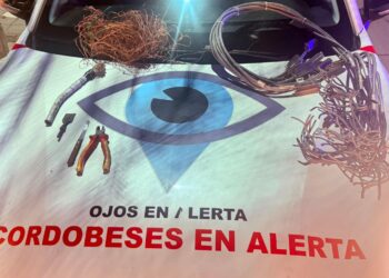 Detuvieron a dos hombres por robar cableado de telefonía Detuvieron a dos hombres por robar cableado de telefonía