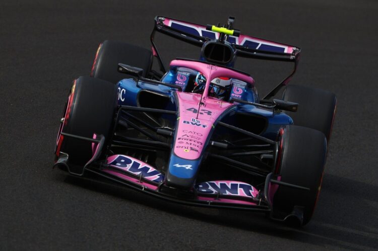 Franco Colapinto perdió posiciones en la largada del Gran Premio de Hungría y, tras las primeras vueltas, se mantiene fuera de la zona de puntos mientras McLaren domina la competencia.