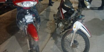 Detuvieron a dos menores que circulaban en motos con pedido de secuestro tras una persecución en Córdoba Detuvieron a dos menores que circulaban en motos con pedido de secuestro tras una persecución en Córdoba