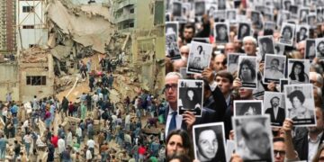 Llaryora recordó el atentado a la AMIA y reclamó verdad y justicia Fotos conmemorativas por los 32 años del atentado a la AMIA, compartidas en X por la cuenta oficial del gobernador de Córdoba, @MartinLlaryora.
