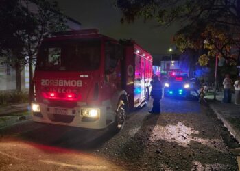 Murió un hombre de 55 años tras un incendio en una vivienda de barrio Tejas del Sur Bomberos lo encontraron inconsciente dentro de la casa