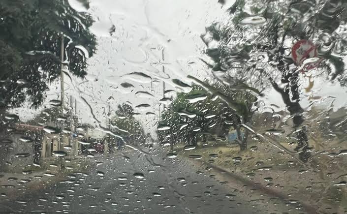 Córdoba tendrá un domingo fresco, con lluvias débiles y cielo parcialmente nublado El domingo se presenta fresco e inestable en Córdoba, con lluvias débiles aisladas, cielo parcialmente nublado y una temperatura máxima prevista de 15°C.