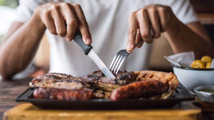 El consumo de carne vacuna cayó 11,5% en el primer semestre y alcanzó el nivel más bajo de los últimos 30 años El consumo de carne vacuna en Argentina cayó 11,5% durante el primer semestre de 2026 y alcanzó el nivel más bajo de los últimos 30 años, impulsado por la suba de precios, la pérdida del poder adquisitivo y el aumento de las exportaciones.
