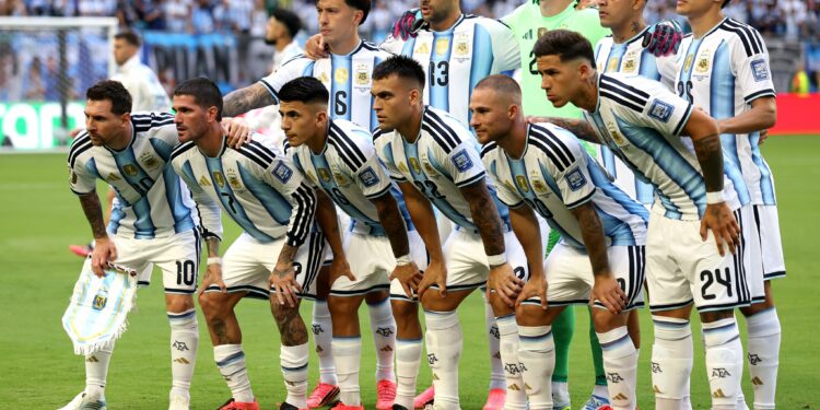Argentina continúa con la preparación para el duelo ante Egipto por los octavos de final del Mundial. Después de la práctica, Lionel Scaloni responderá las consultas de la prensa.