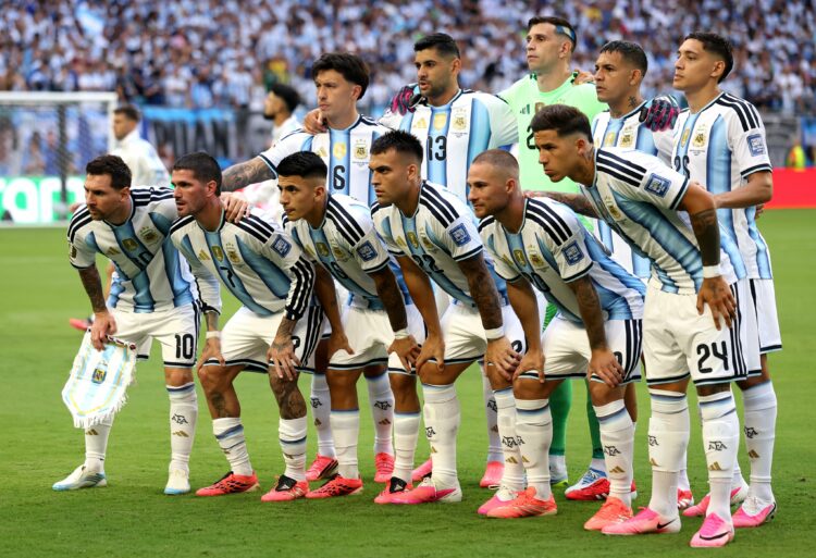 Argentina continúa con la preparación para el duelo ante Egipto por los octavos de final del Mundial. Después de la práctica, Lionel Scaloni responderá las consultas de la prensa.