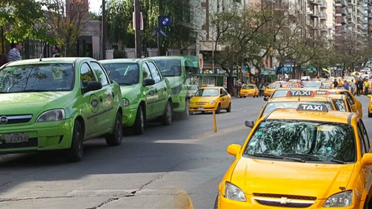 Córdoba aprobó la reforma de taxis y remises: cuáles son los principales cambios Córdoba aprobó la reforma de taxis y remises: cuáles son los principales cambios