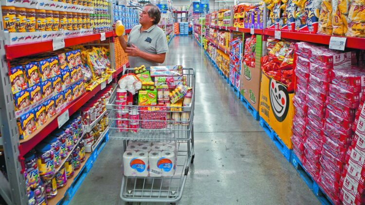 Las ventas minoristas en Córdoba cayeron 6,6% en junio Las ventas minoristas de las pymes cordobesas retrocedieron un 6,6% interanual en junio. Aunque la caída se desacelera, el sector comercial sostiene que la recuperación del consumo todavía no logra consolidarse.