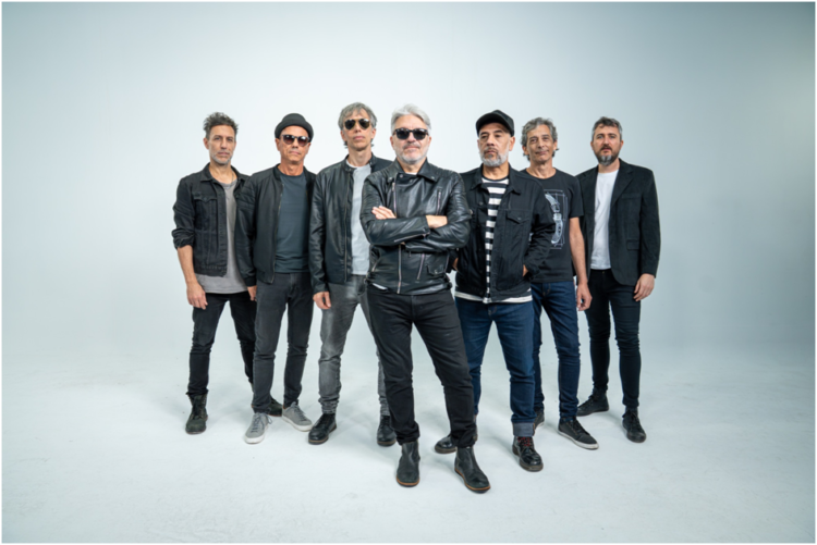 Estelares regresa a Córdoba para presentar su nuevo disco, Los lobos Estelares