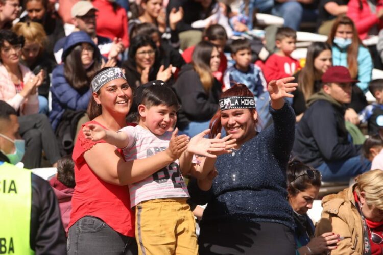El Estadio Mario Alberto Kempes será escenario este domingo de la Fiesta del Día de las Infancias, con entrada gratuita, espectáculos en vivo, regalos y un operativo especial de transporte para las familias.