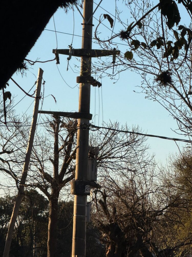 Más de 30 horas sin luz en barrio Parque San Antonio: vecinos denuncian falta de respuesta de EPEC Más de 30 horas sin luz en barrio Parque San Antonio: vecinos denuncian falta de respuesta de EPEC
