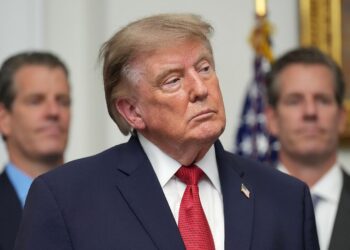 Trump anunció una “guerra económica” contra Irán y amenazó con sanciones a quienes lo ayuden