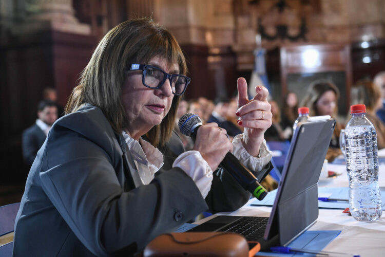 La Libertad Avanza enfrenta un Senado más exigente y negocia voto por voto Audiencia publica de la Comisión de Acuerdos en el salón Azul del Senado de la Nación.