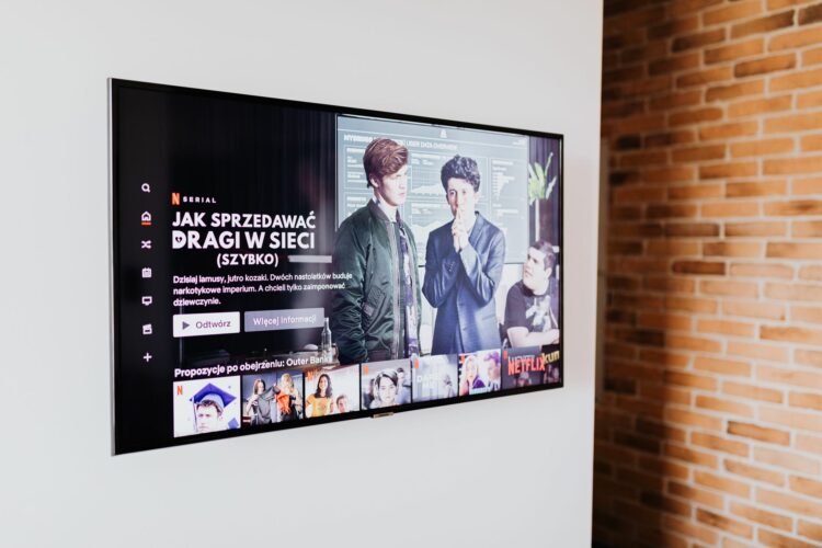 Cómo convertir cualquier televisor en un Smart TV sin complicaciones Cómo convertir cualquier televisor en un Smart TV sin complicaciones
