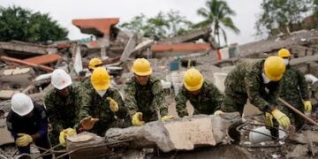 A una semana del terremoto de Colombia, buscan a 143 desaparecidos entre los escombros