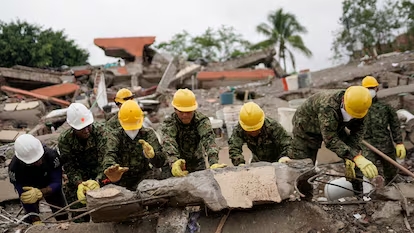 A una semana del terremoto de Colombia, buscan a 143 desaparecidos entre los escombros La emergencia dejó a más de 186.000 personas afectadas en todo el país.