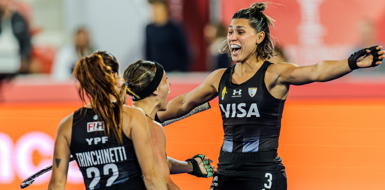 Las Leonas vencieron a España y sellaron su clasificación a las semifinales Agustina Gorzelany, en dos oportunidades, y Juana Castellaro convirtieron los goles de Las Leonas.
