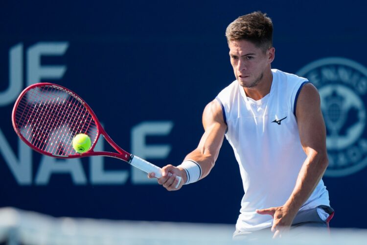 Sebastián Báez completó un sólido debut ante el italiano Belucci.