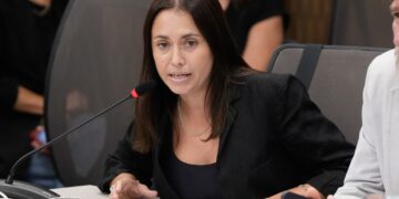 Carolina Basualdo: «No podemos ir siempre detrás de las cenizas»