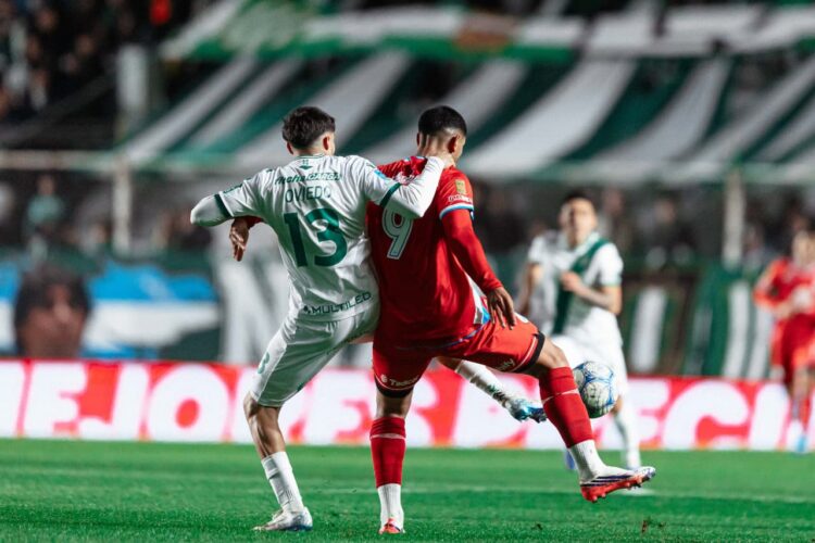 Belgrano sacó adelante un partido chivo y recuperó la sonrisa ante Banfield