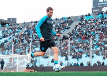 Belgrano entró desordenado y pierde 1-0 con Defensa y Justicia Belgrano entró desordenado y pierde 1-0 con Defensa y Justicia