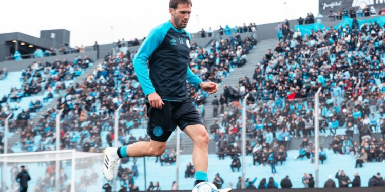 Belgrano entró desordenado y pierde 1-0 con Defensa y Justicia Belgrano entró desordenado y pierde 1-0 con Defensa y Justicia