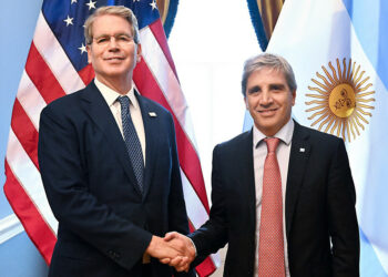 Caputo viaja al G20: se reunirá con Bessent y buscará respaldo para el programa Caputo viaja al G20: se reunirá con Bessent y buscará respaldo para el programa