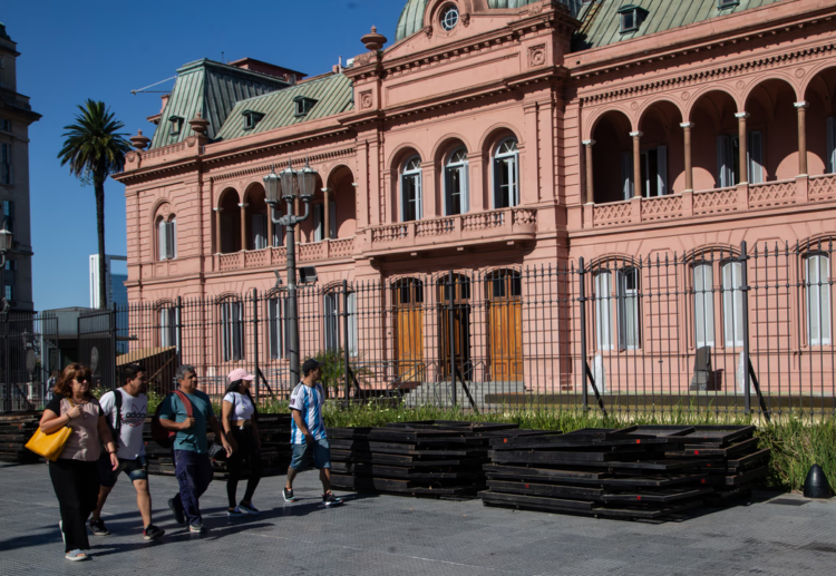 El Gobierno autorizó ventas y subastas de terrenos e inmuebles del Estado El Gobierno autorizó ventas y subastas de terrenos e inmuebles del Estado