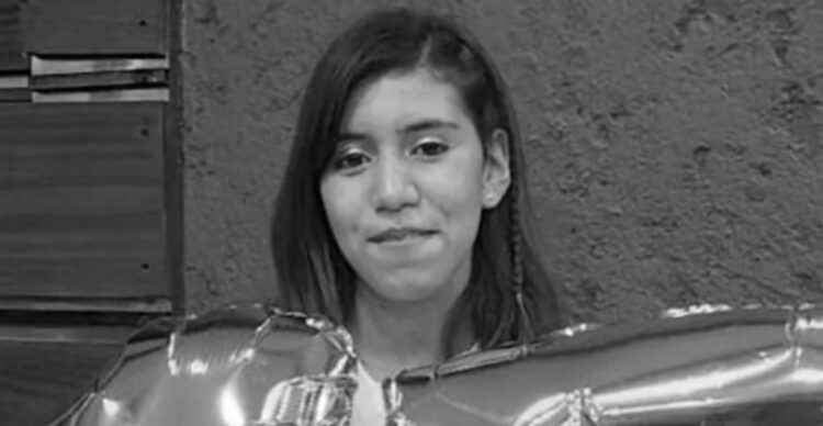 La chica de 15 años sufrió gravísimas heridas por el ataque y murió en el hospital.