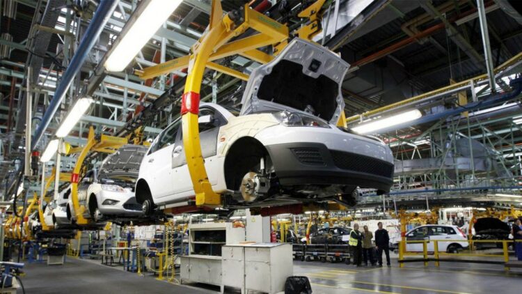 Industria, construcción y comercio siguen sin consolidar la recuperación.
