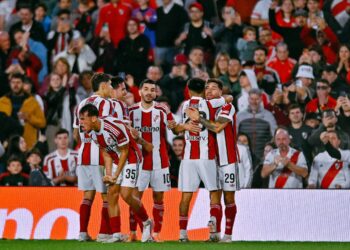 Coudet rearma la defensa de River para visitar a Independiente Santa Fe