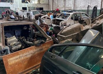 Detuvieron a dos personas y desarticularon un galpón con autopartes robadas