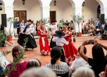 Distintos espacios culturales de la ciudad se sumarán a la celebración del folklore desde diferentes lenguajes y generaciones.