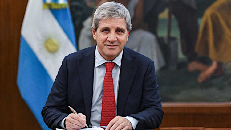 El Gobierno flexibiliza los dogmas de Milei para reactivar la economía El ministro Caputo anunció nuevas medidas para reactivar el crédito.
