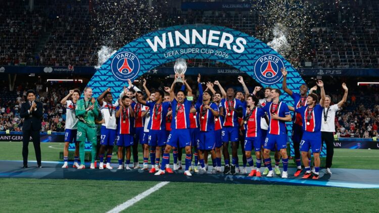 El PSG superó al Aston Villa y es bicampeón de la Supercopa de Europa Luis Enrique consiguió su decimotercer título al frente del PSG.